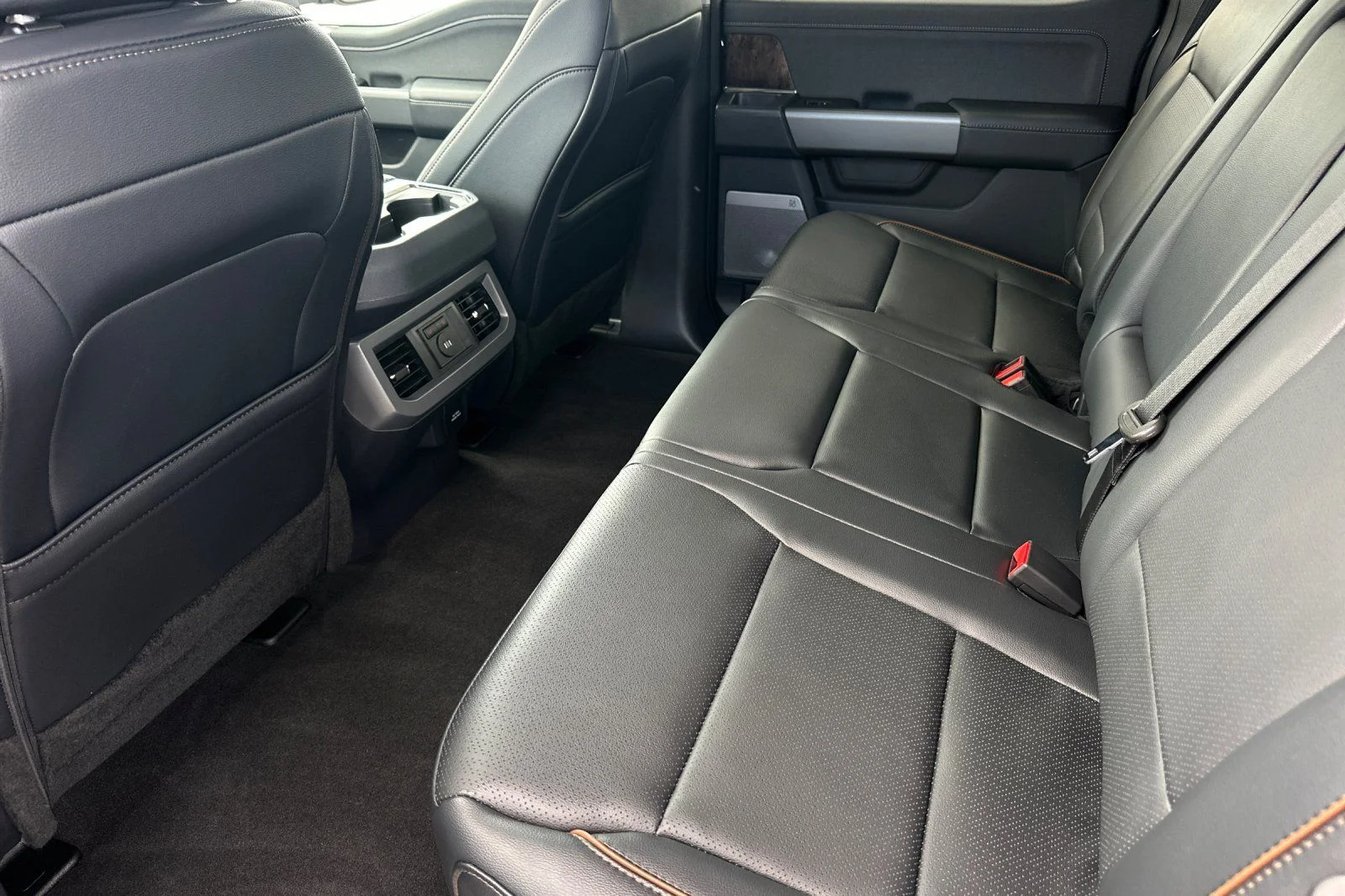 New 2026 Agate Black Metallic Ford F-250® Lariat® image 11