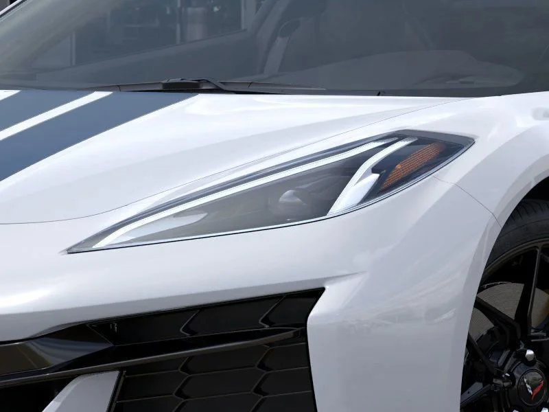 Used 2025 Arctic White Chevrolet 1LZ image 10