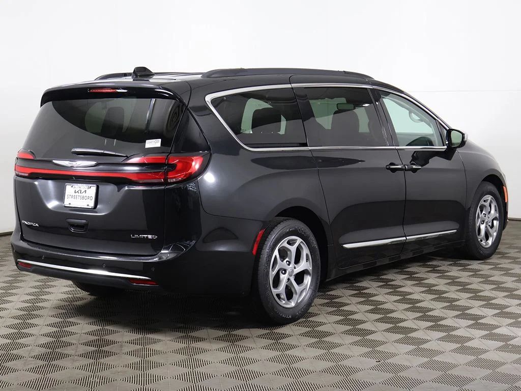 Used 2023 Black Chrysler Limited image 15