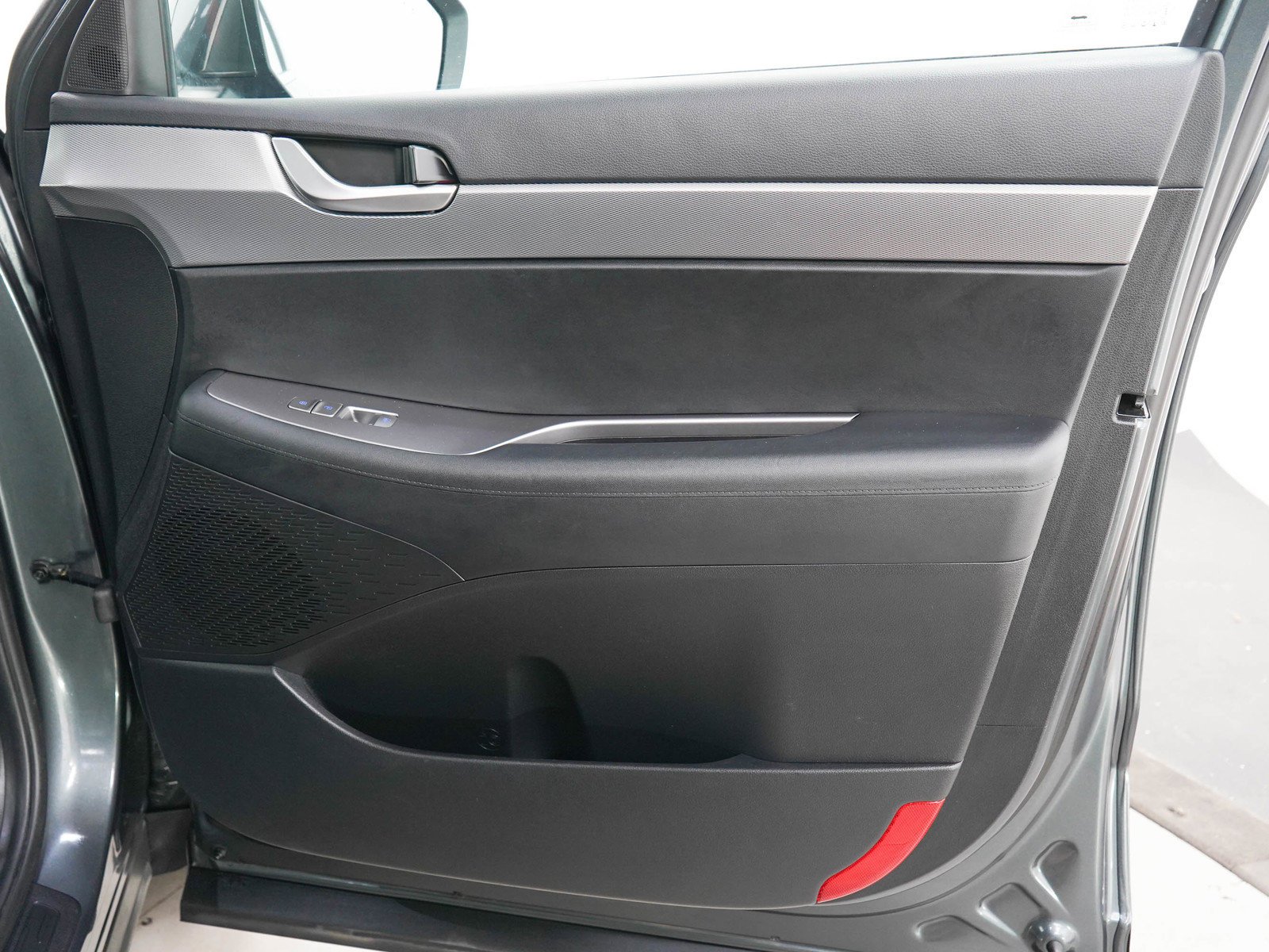 Used 2020 Rainforest Hyundai SEL AWD image 13