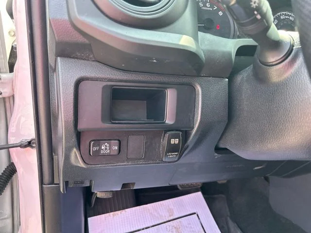 Used 2017 White Toyota SR5 image 16