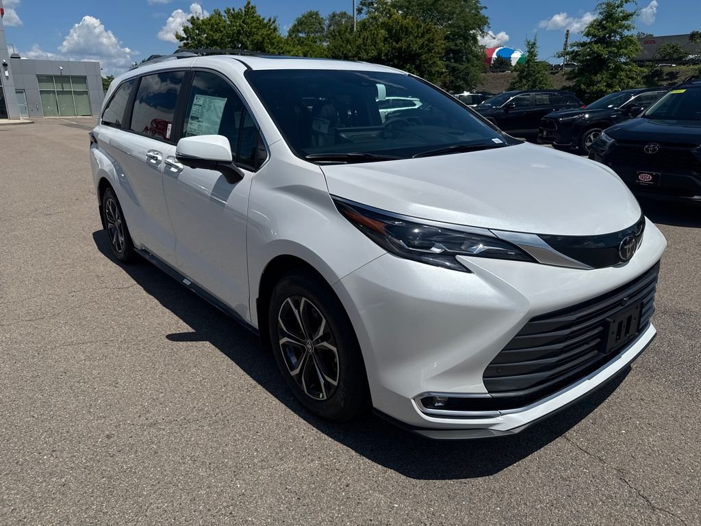 New 2026 Wind Chill Pearl Toyota Platinum image 12