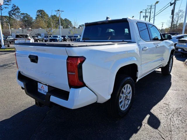 2026 Toyota Tacoma SR5 - Photo 6