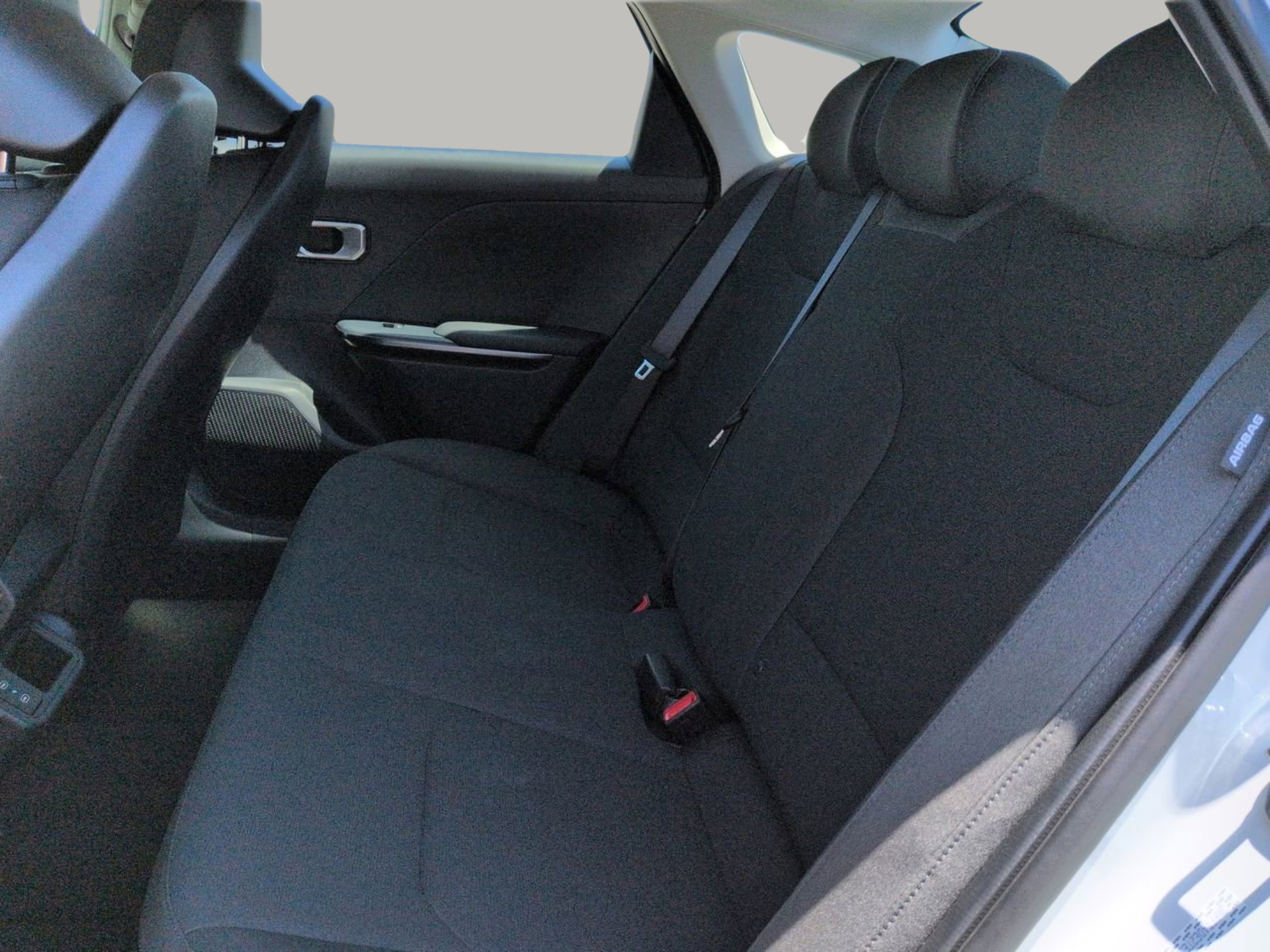 New 2026 Snow White Pearl Kia LX image 17