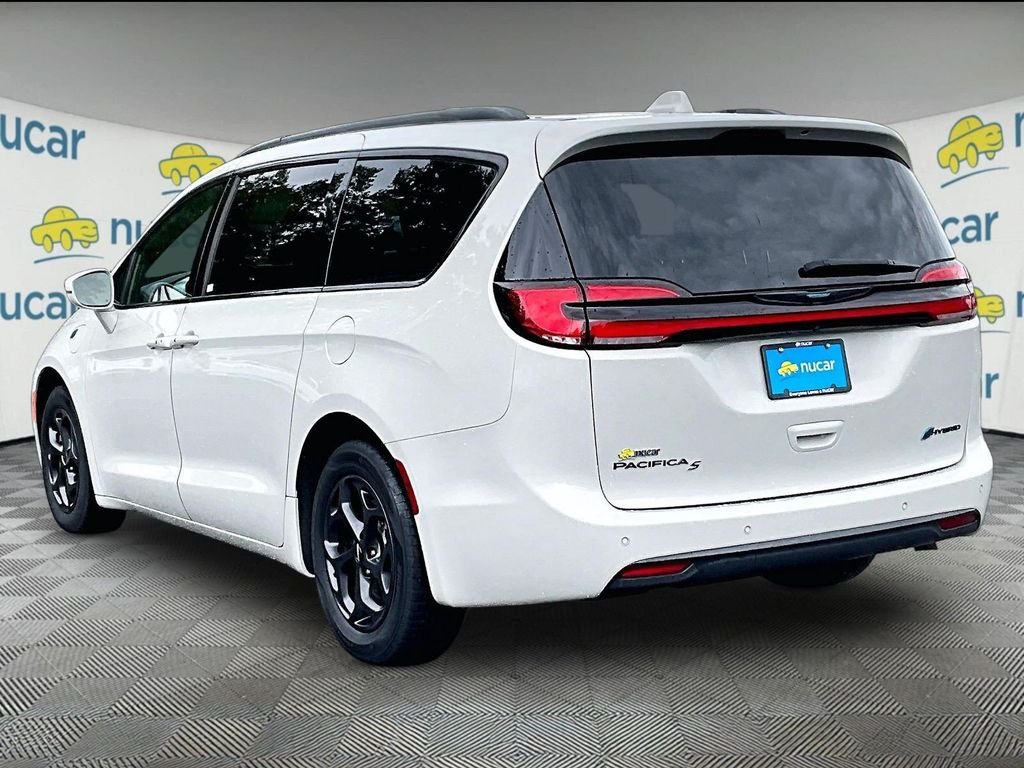 Used 2021 White Chrysler Touring image 4
