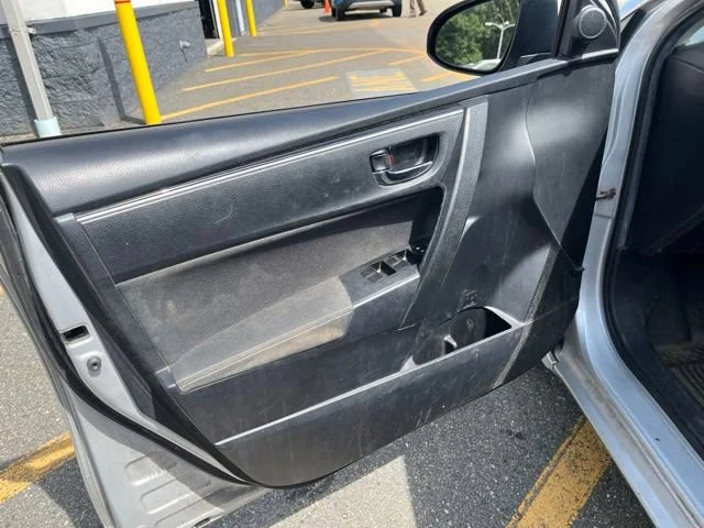 Used 2018 Classic Silver Metallic Toyota LE image 10