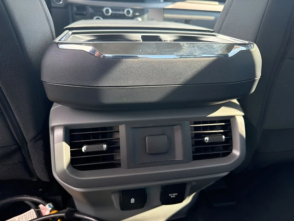 Used 2025 White Ford XLT image 13