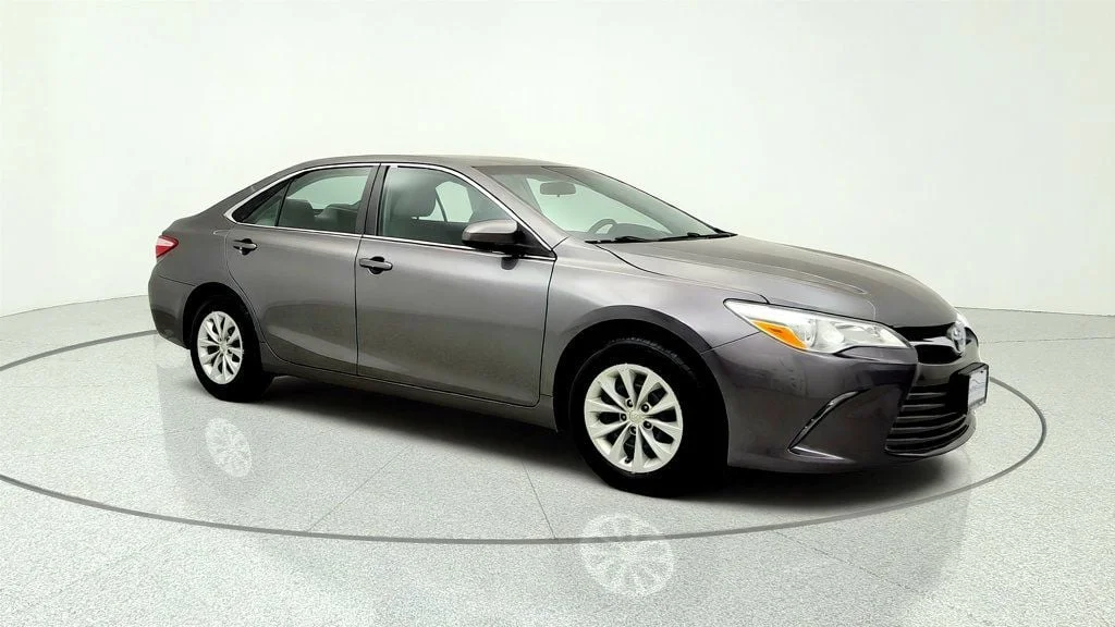 Used 2015 Predawn Gray Mica Toyota 4dr Sedan I4 Automatic LE image 3