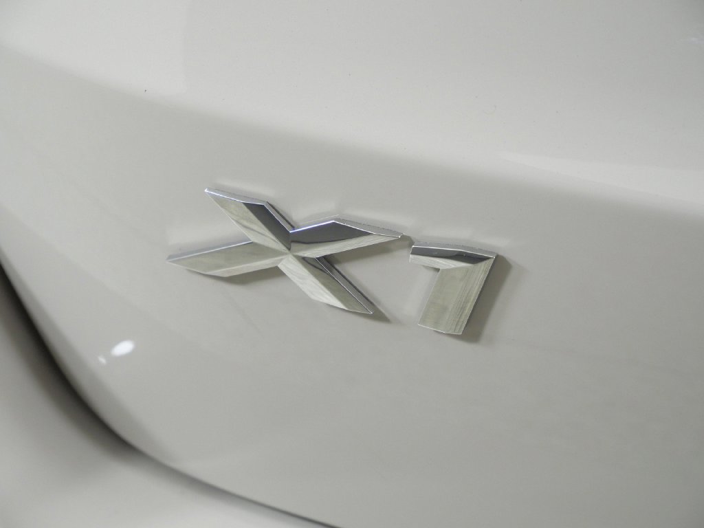 New 2027 Dune Grey Metallic BMW xDrive28i image 13