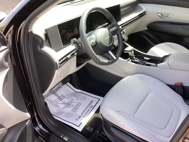 Certified Used 2026 Phantom Black Pearl Hyundai SE image 10