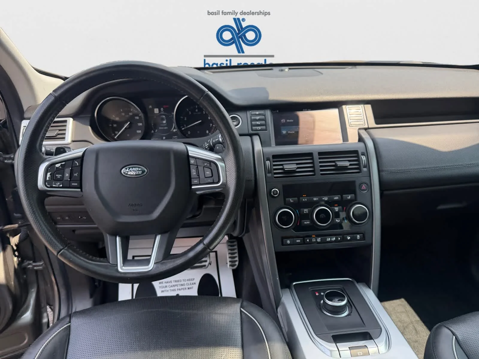 Used 2018 Corris Grey Metallic Land Rover HSE image 15