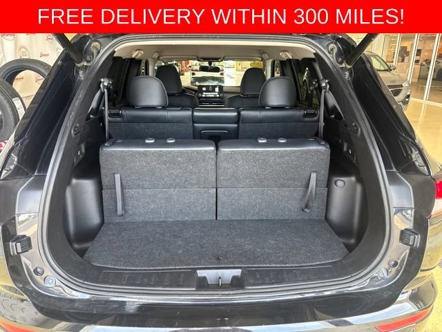 Used 2024 White Mitsubishi SE 2.5 2WD image 27