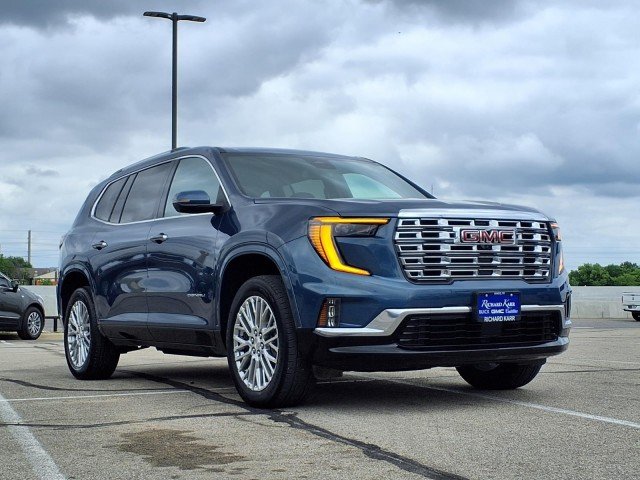 2024 GMC Acadia Denali FWD's photo