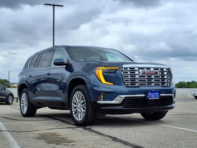 2024 GMC Acadia Denali FWD's photo
