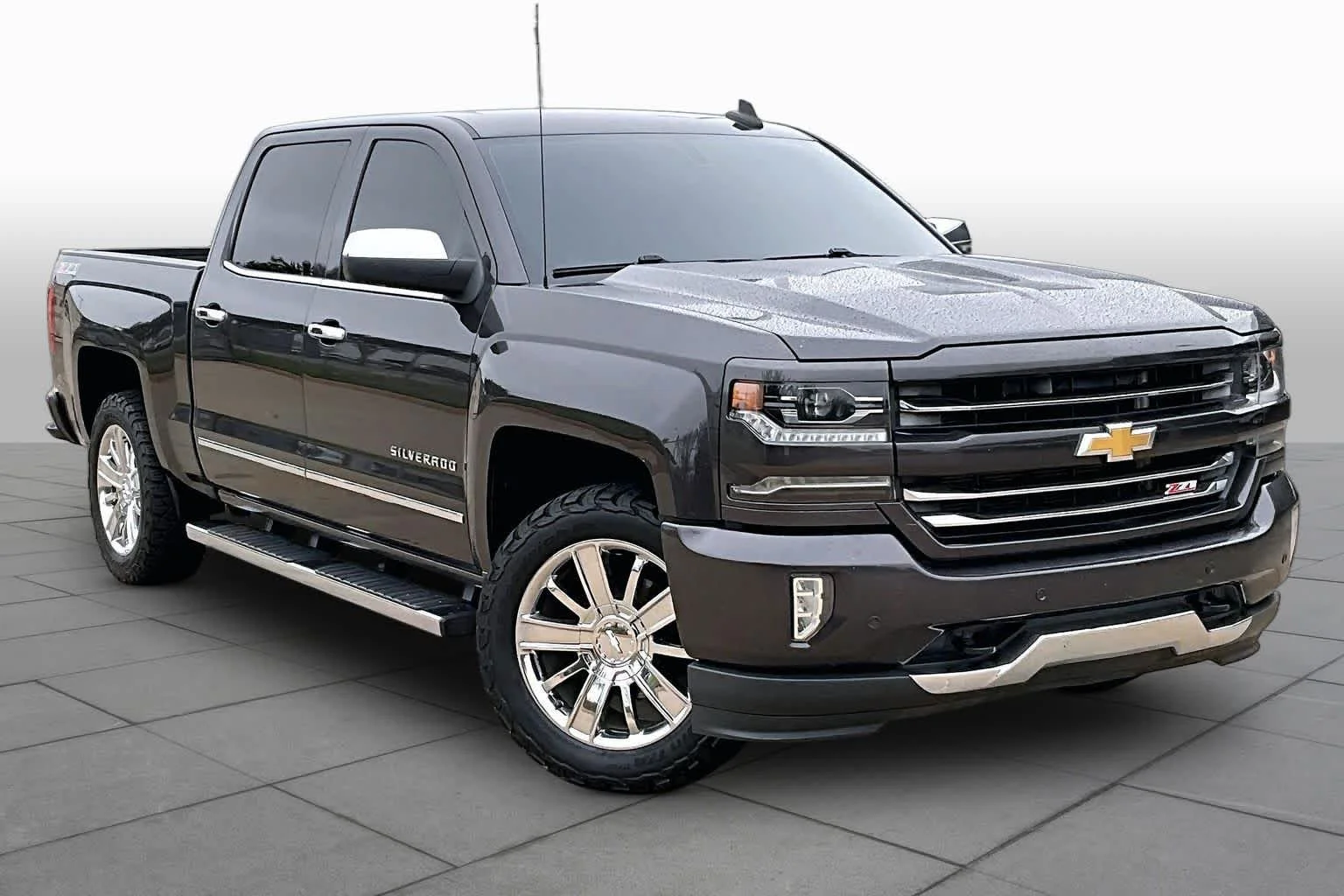 Used 2016 Tungsten Metallic Chevrolet LTZ image 4