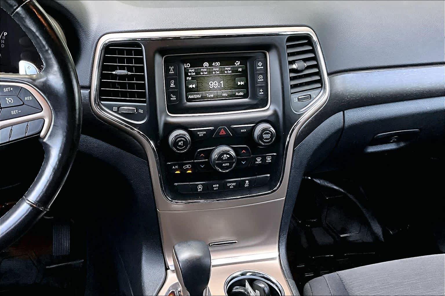 Used 2016 Maximum Steel Metallic Clearcoat Jeep Laredo image 7