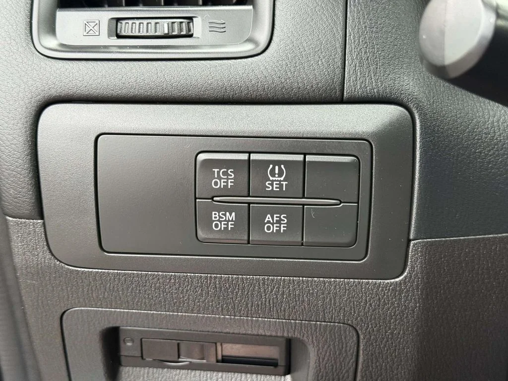 Used 2014 Blue Mazda Grand Touring image 33