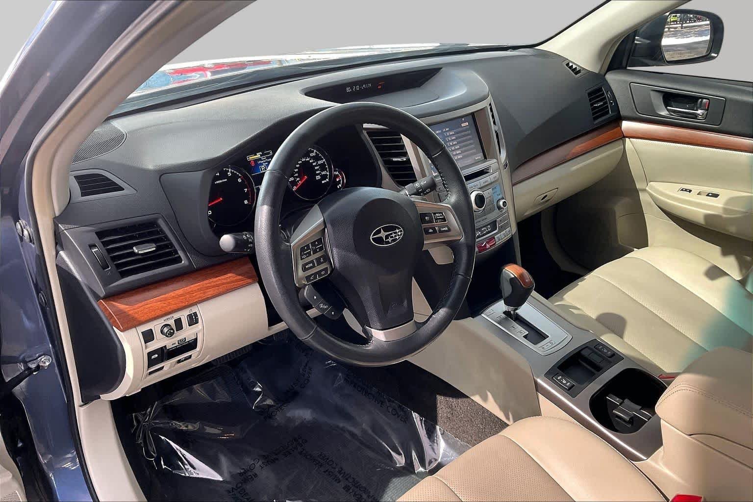 Used 2014 Twilight Blue Metallic Subaru 2.5i Limited image 18