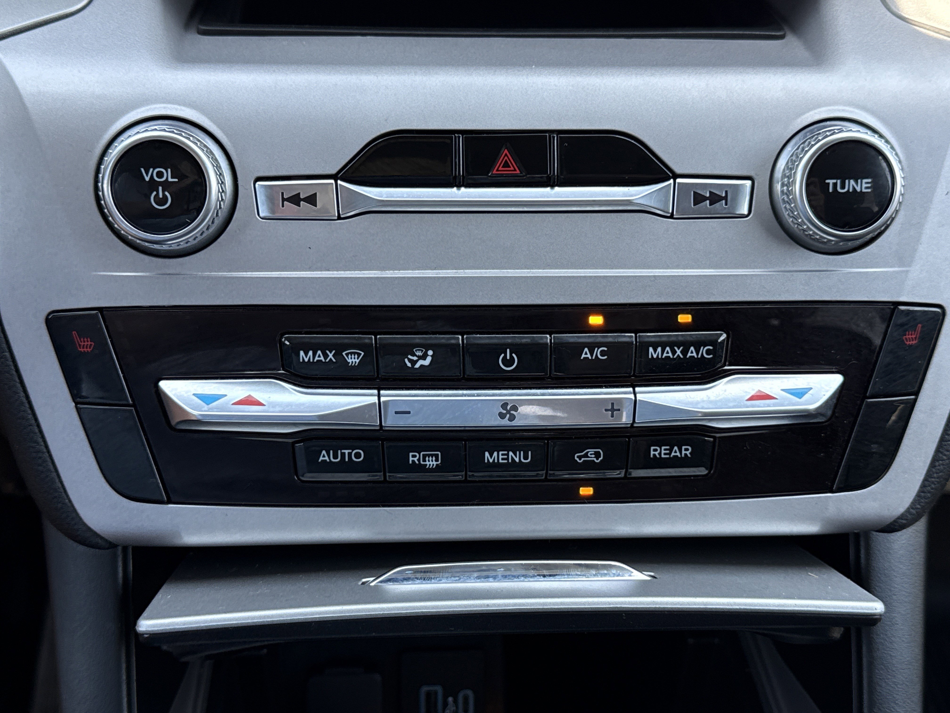 2023 Ford Explorer XLT - Photo 27