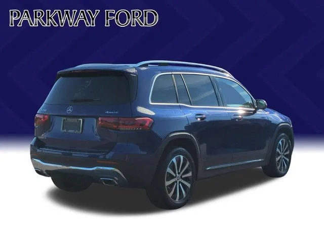 Used 2023  Mercedes-Benz GLB 250 image 5