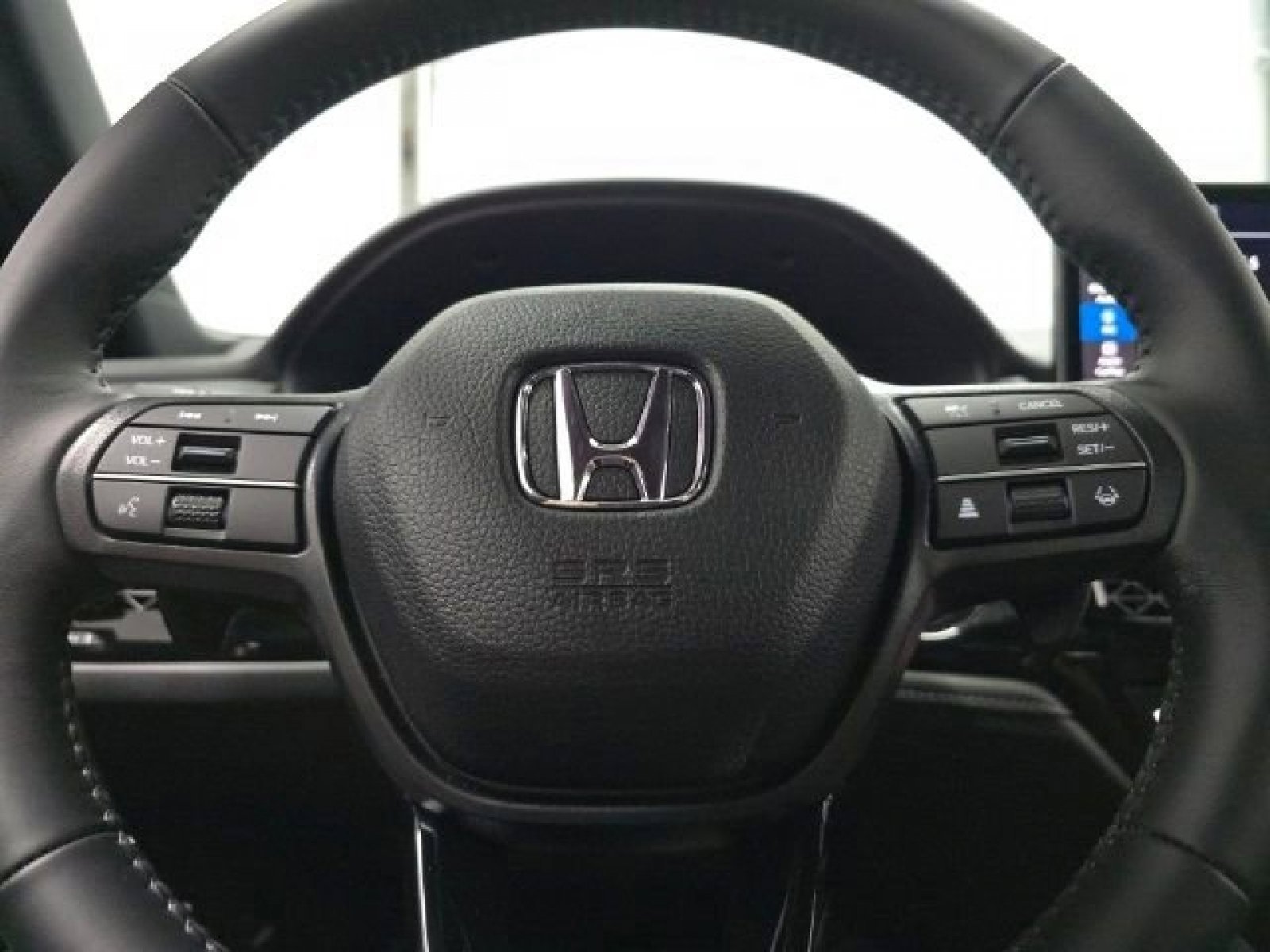 Certified Used 2025 Solar Silver Metallic Honda Sport-L image 15