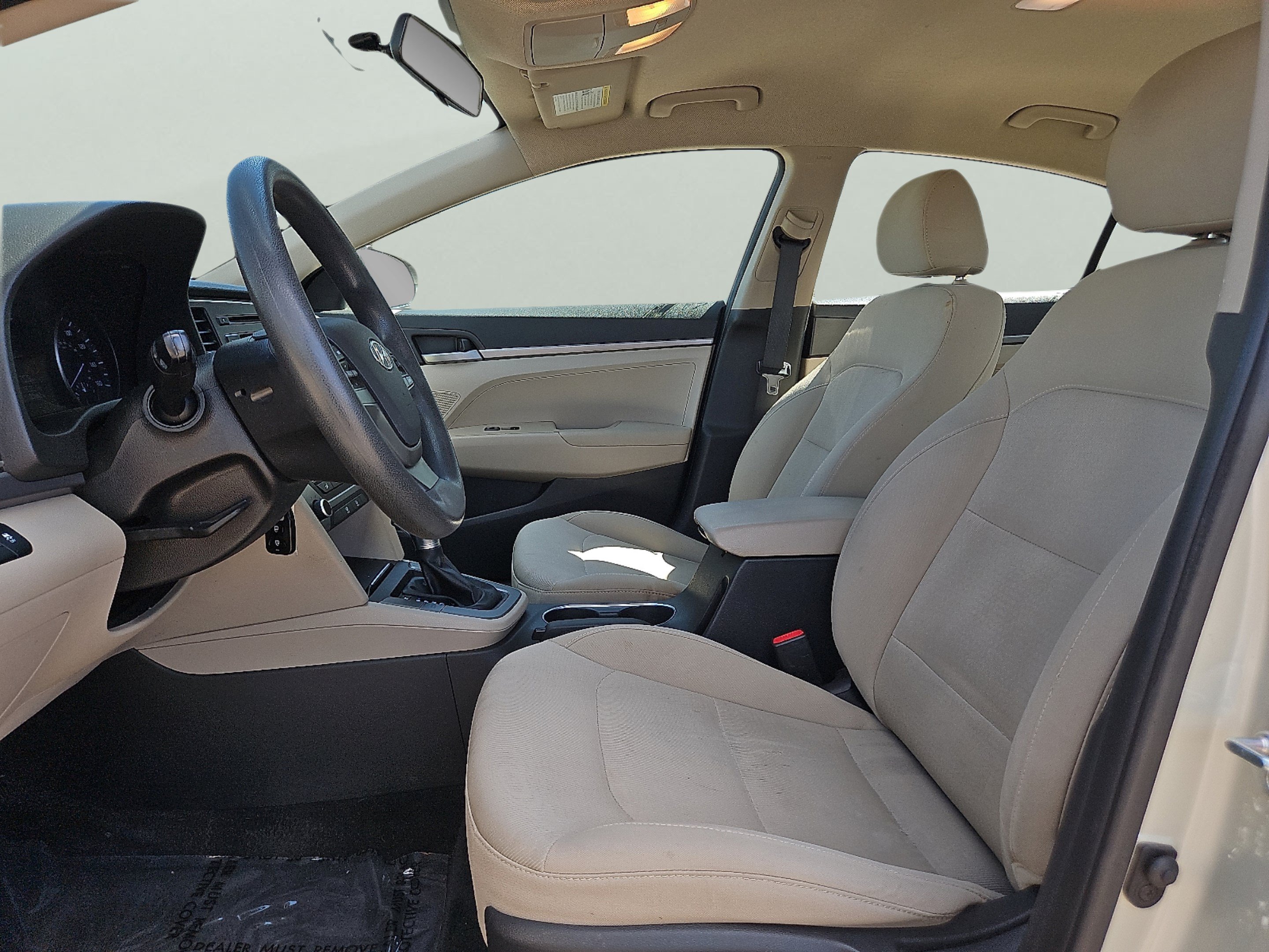 Used 2017 Mineral Beige Hyundai SE image 16