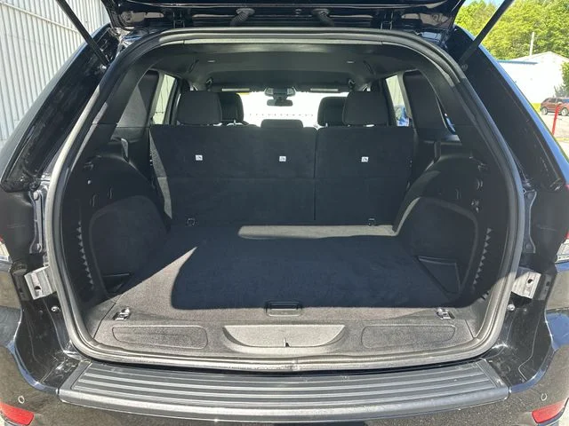Used 2020 Black Jeep Laredo E image 22