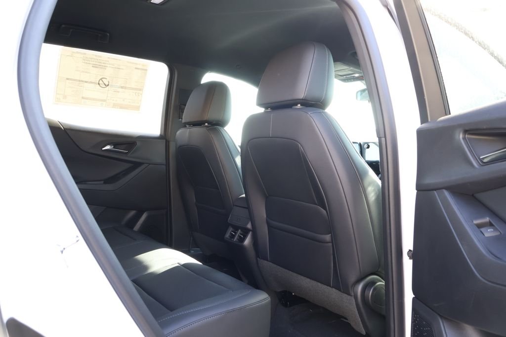 2027 Chevrolet Equinox LT - Photo 40