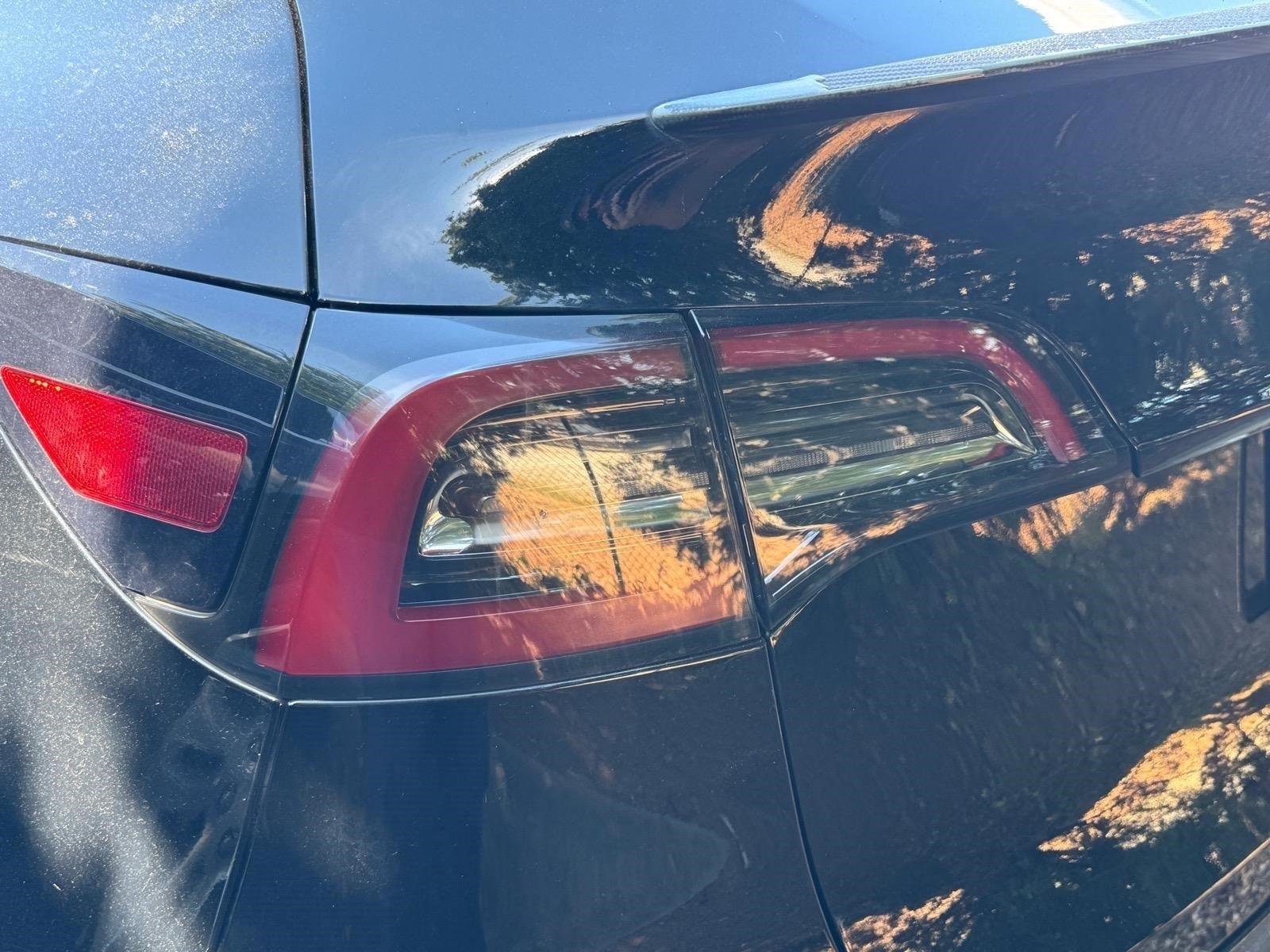 Used 2022  Tesla Performance image 18