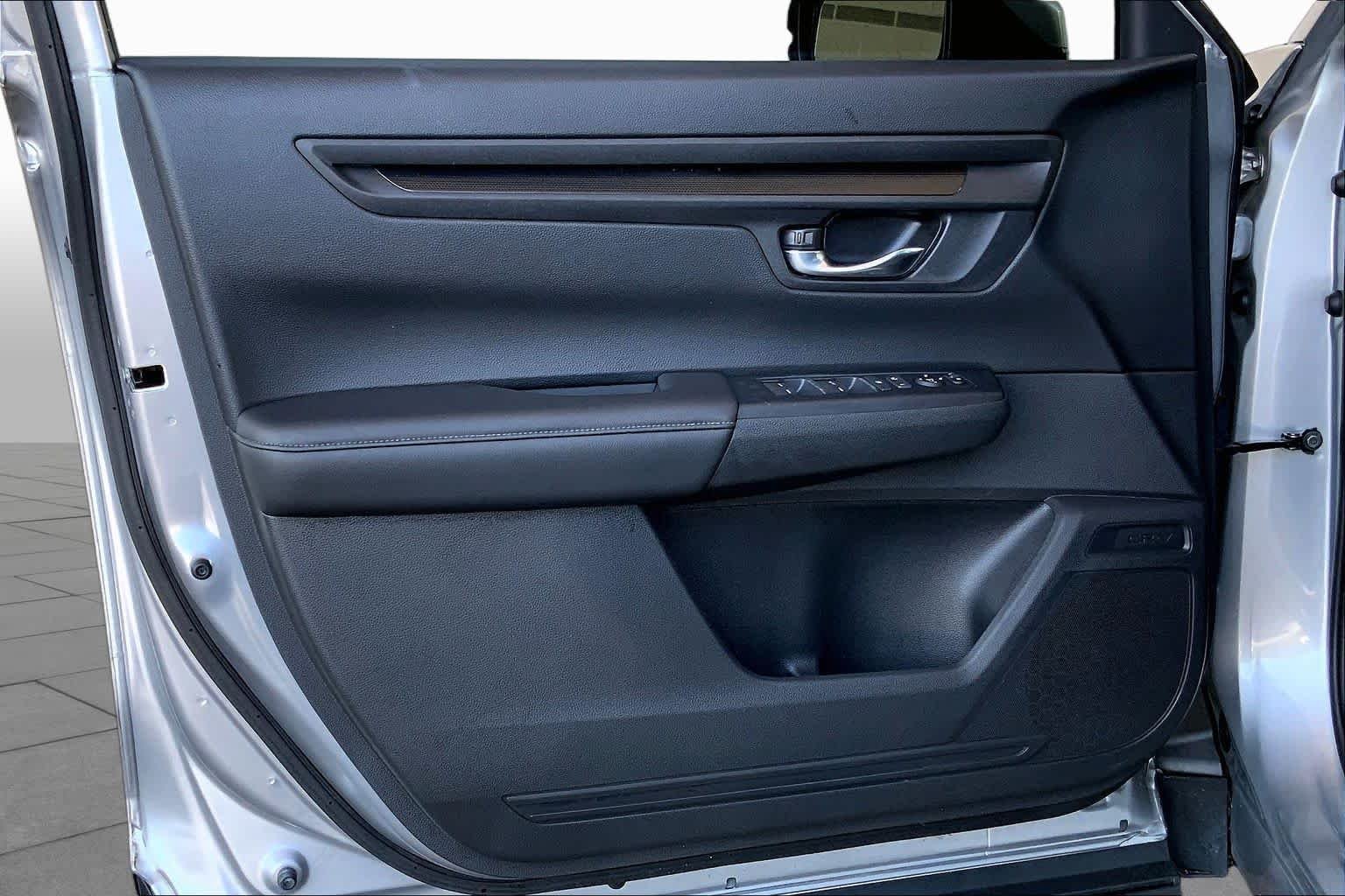 2024 Honda CR-V LX - Photo 22