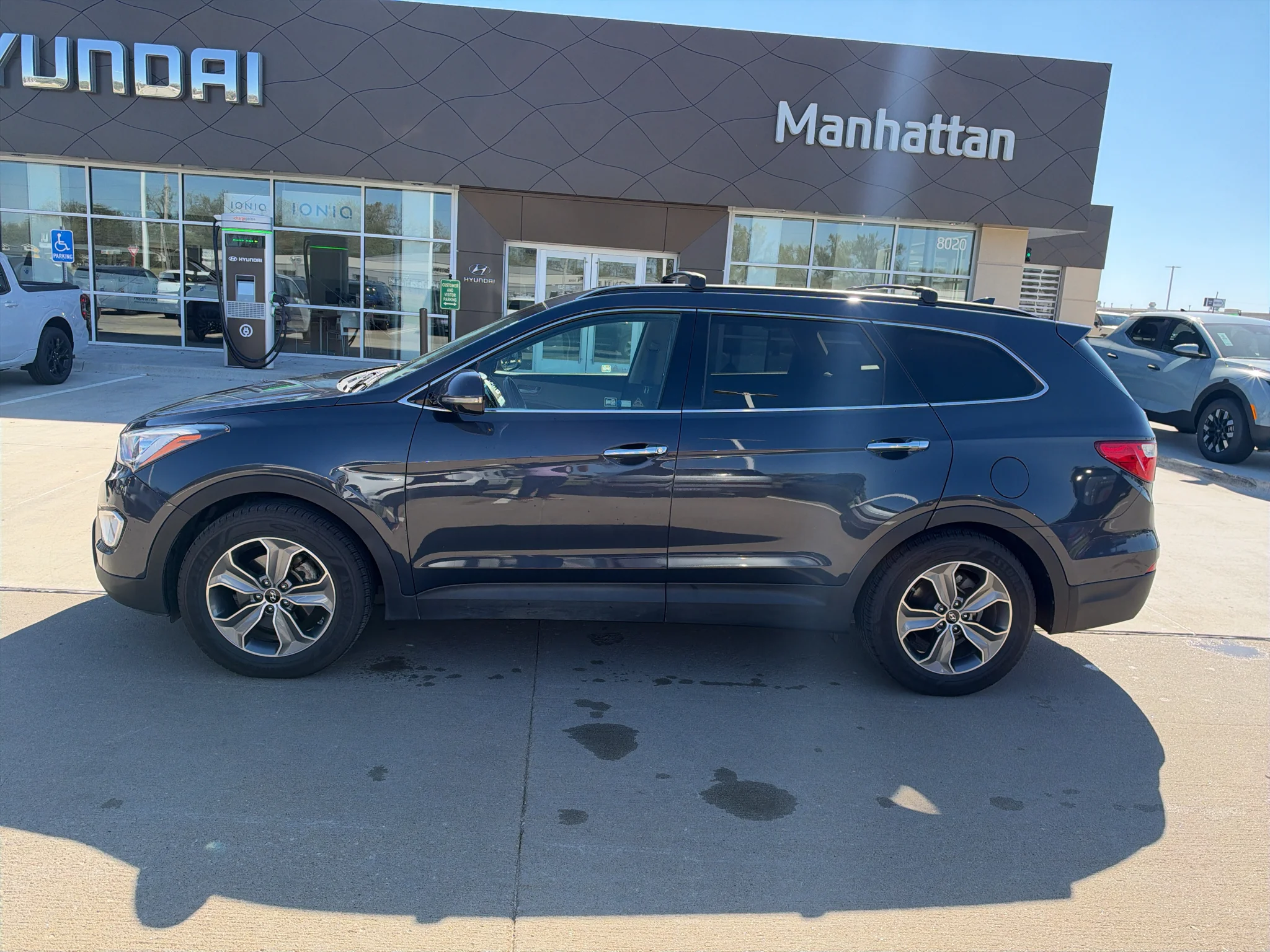 Used 2013 Crystalline Blue Pearl Hyundai GLS image 2