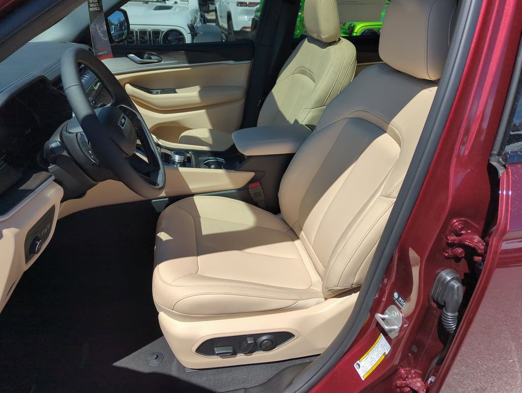 New 2026 Velvet Red Pearl-Coat Exterior Paint Jeep Limited image 12