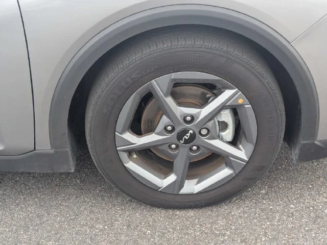 Used 2025 Gray Kia LXS image 12