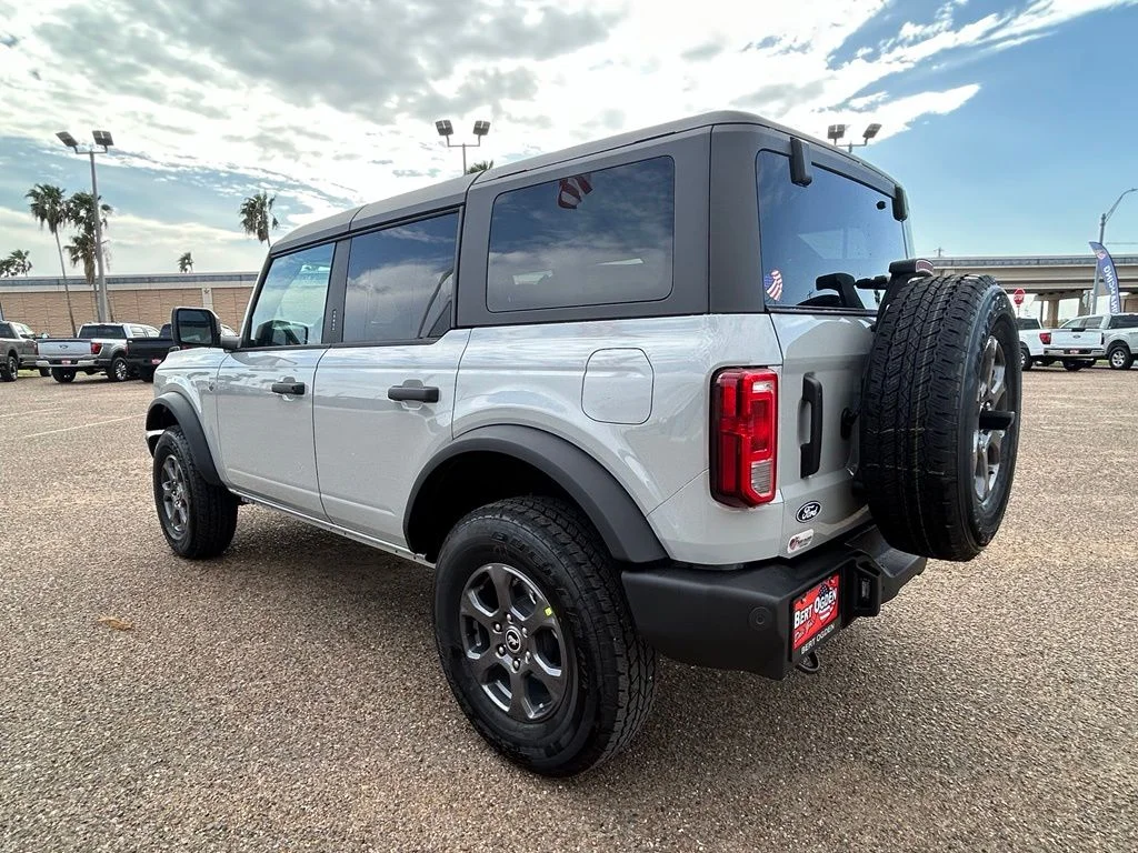New 2026 Avalanche Gray Ford Big Bend® image 5