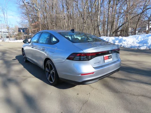 New 2026 Solar Silver Metallic Honda SE image 4