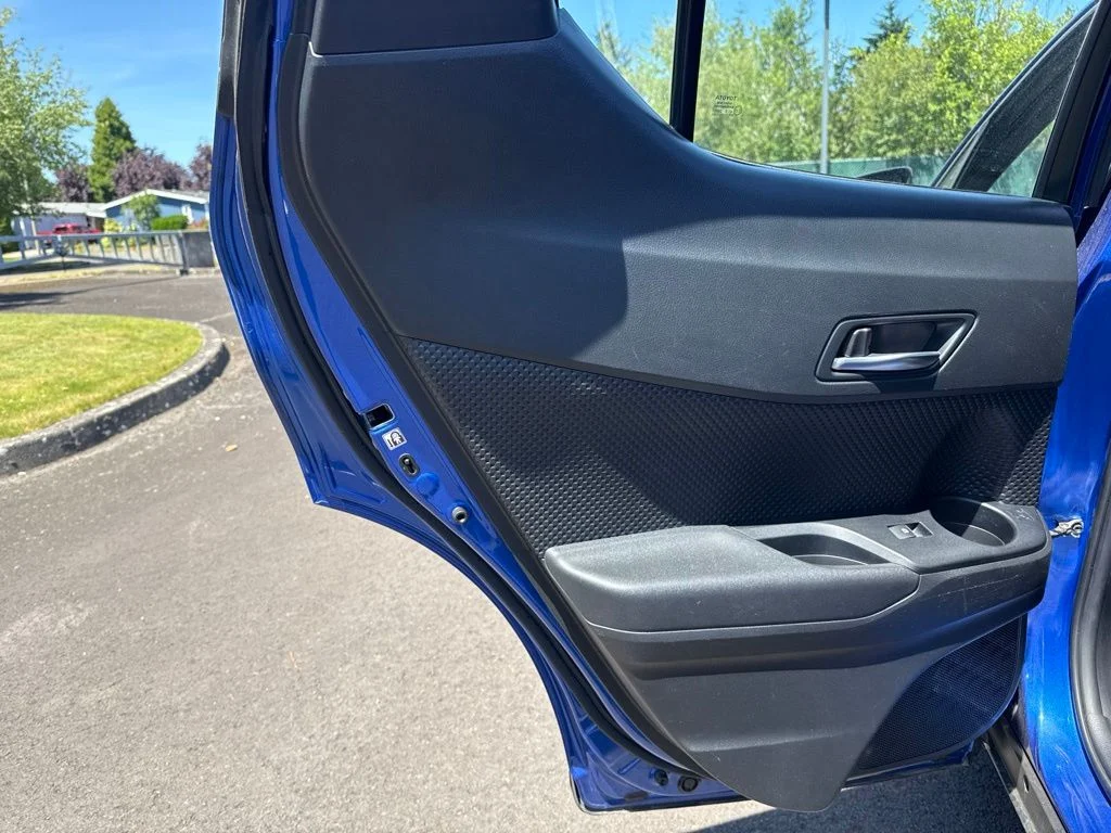 Used 2018 Blue Eclipse Metallic Toyota XLE Premium image 19