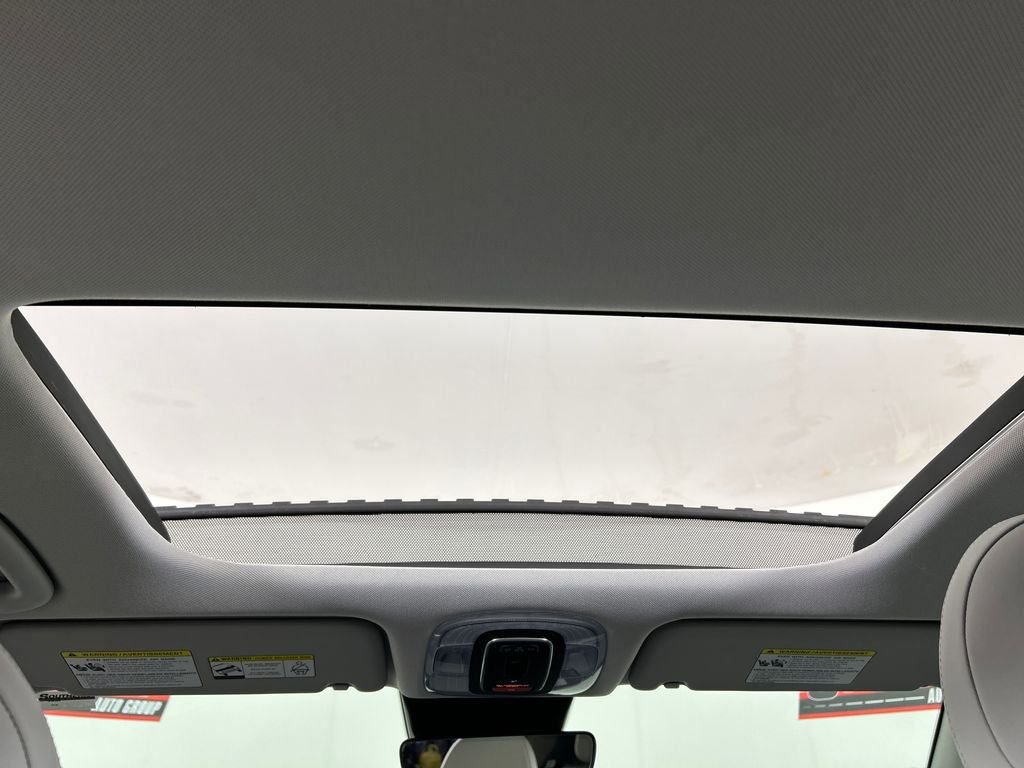 Used 2024 White Hyundai Limited image 20