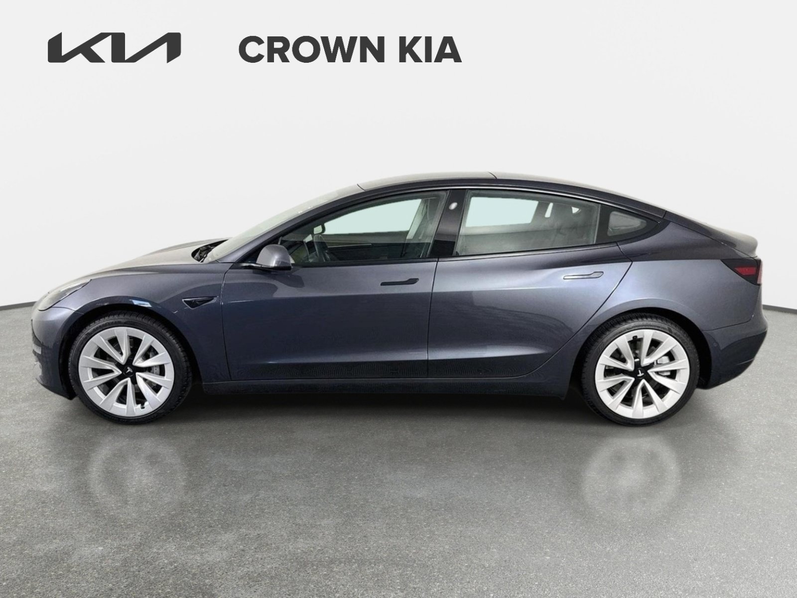 Used 2022 Gray Tesla Base image 8