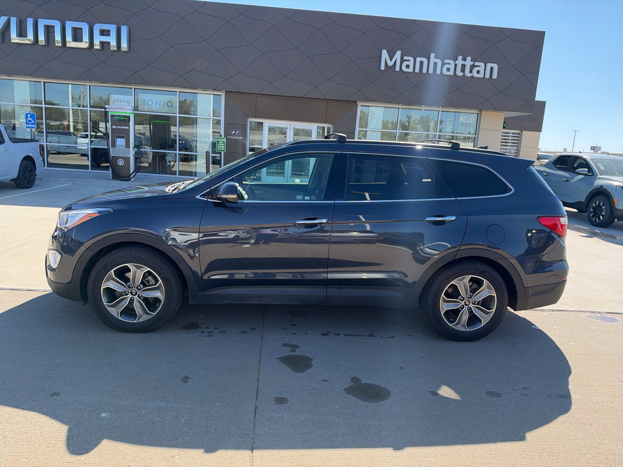 Used 2013 Crystalline Blue Pearl Hyundai GLS image 2