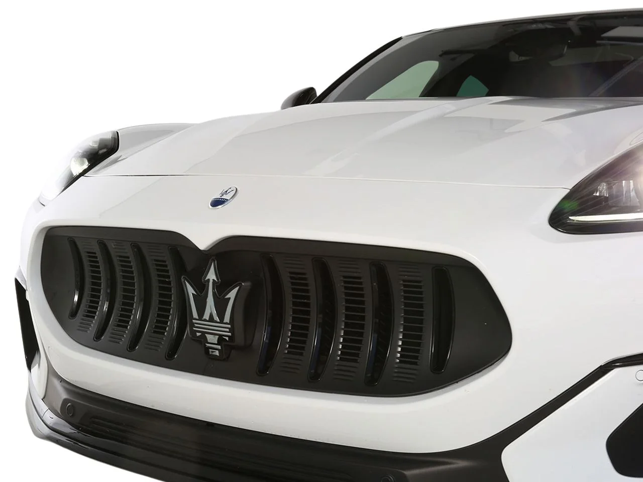 Used 2025 Black Maserati Folgore image 3
