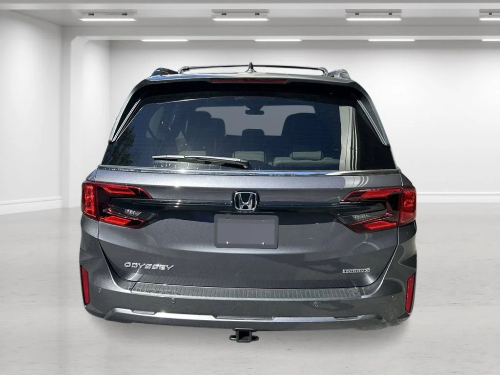 New 2027 Modern Steel Metallic Honda Touring image 4