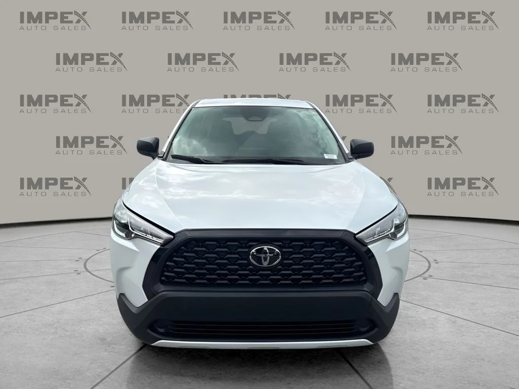 Used 2025 Beige Toyota L image 8