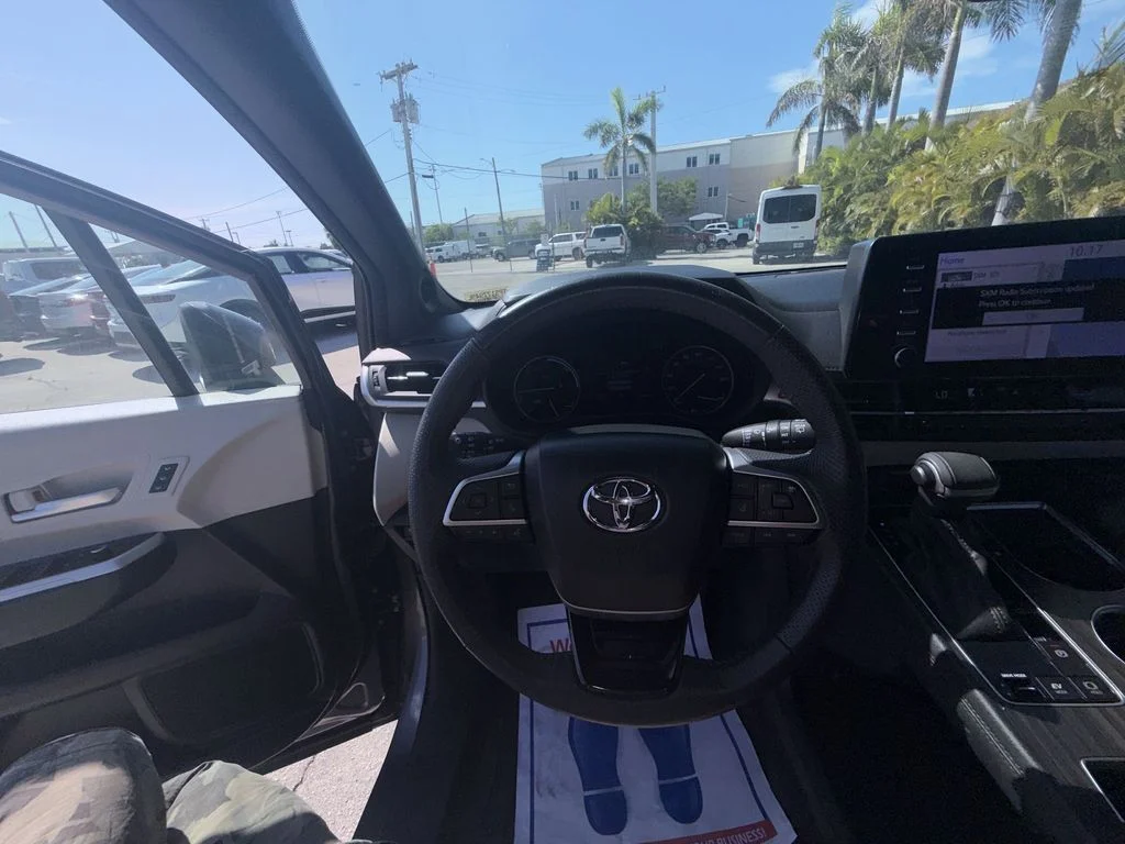 Used 2023 Gray Toyota Limited image 20