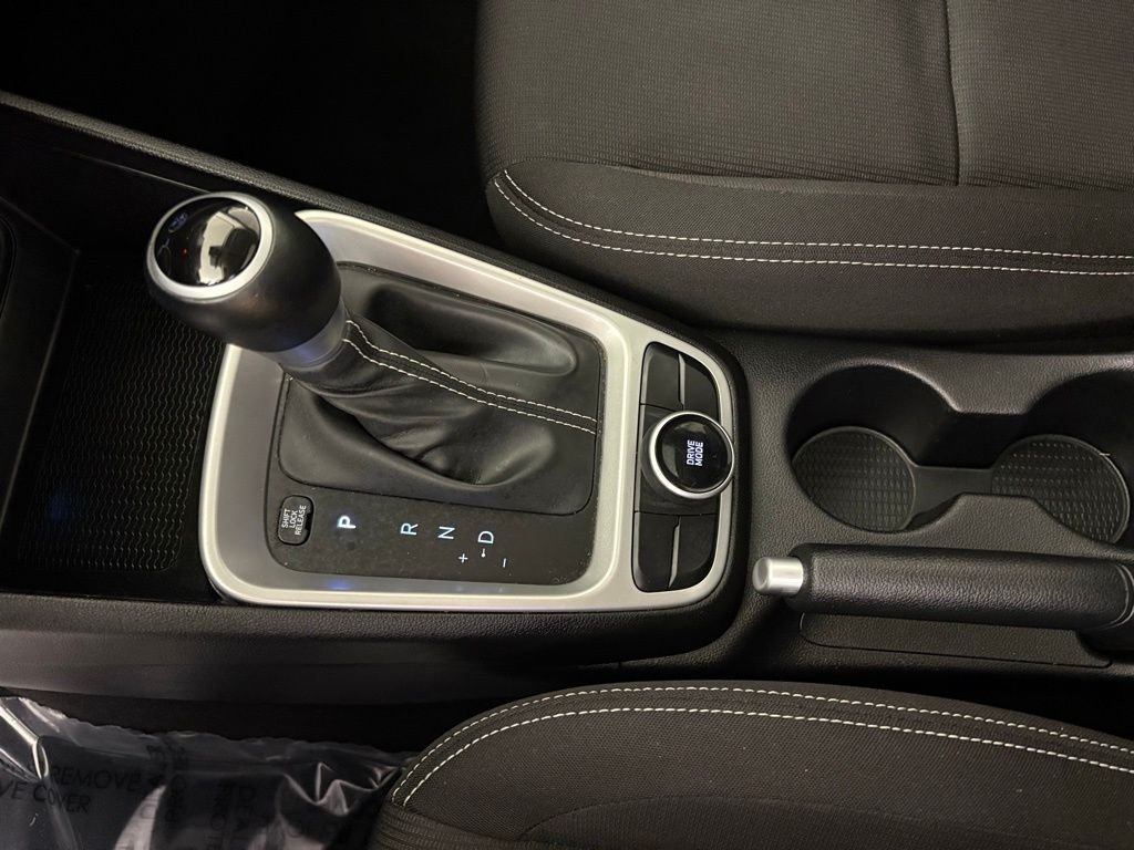 Used 2025 Gray Hyundai SEL image 30