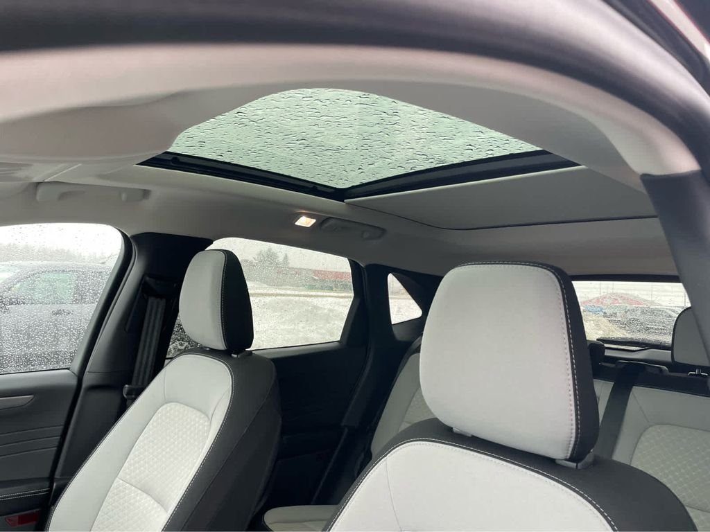 Used 2025 Gray Ford Active image 29