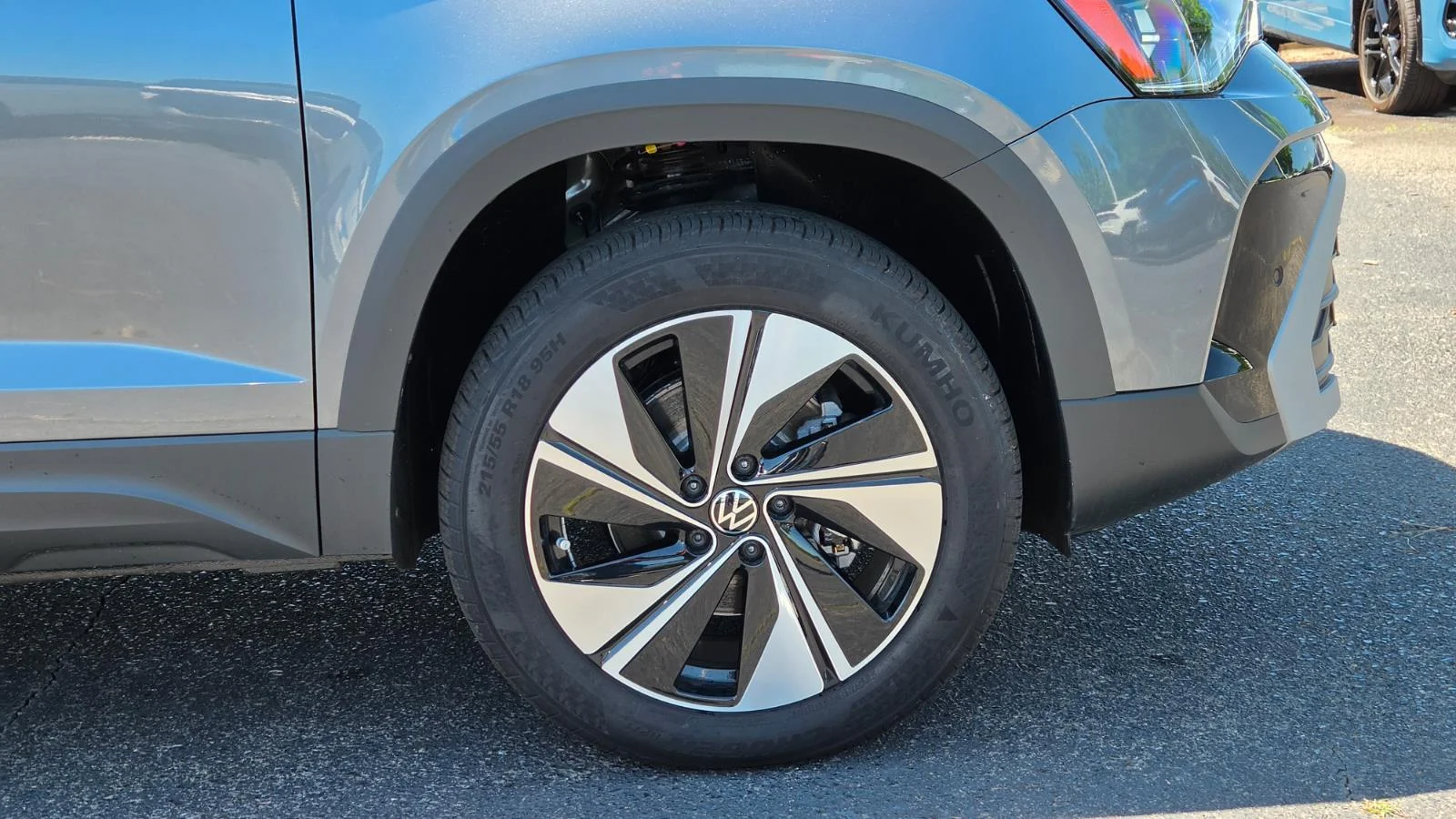 2025 Volkswagen Taos SE - Photo 17