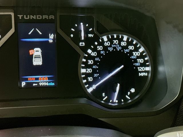 Used 2022 Silver Toyota SR5 image 12