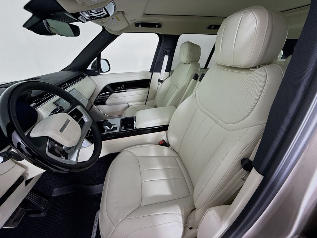 New 2026 Batumi Gold Land Rover SE image 5