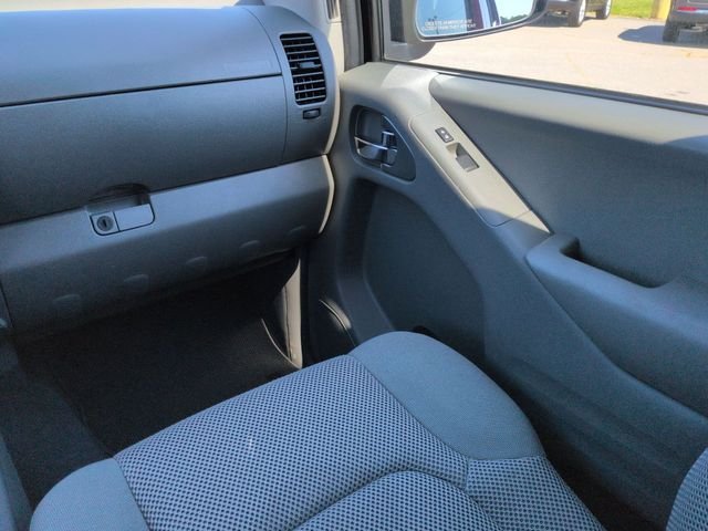 Used 2020 Red Nissan SV image 17