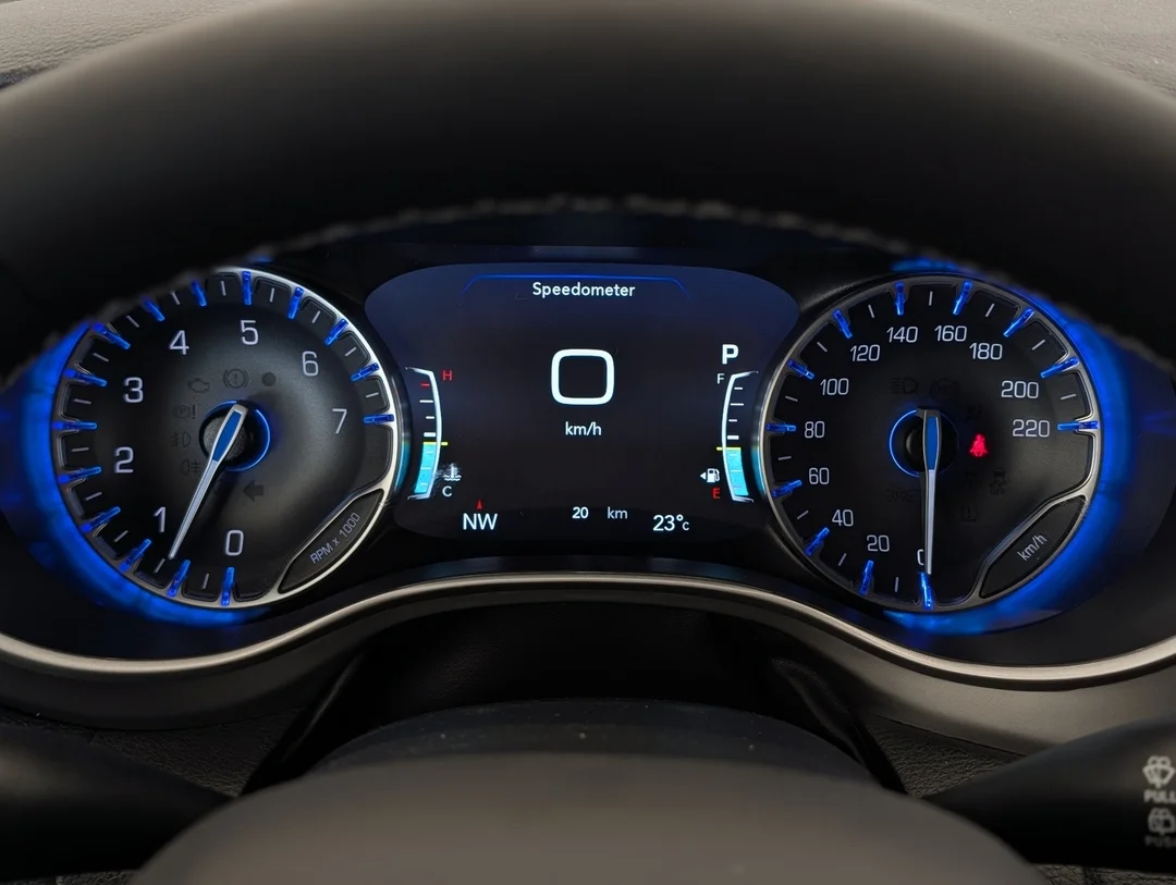 New 2027 White Chrysler Select - - AWD - 3.6L Pentastar V6 - Adaptive Cruise Control - Blind Spot Monitor & More! image 20
